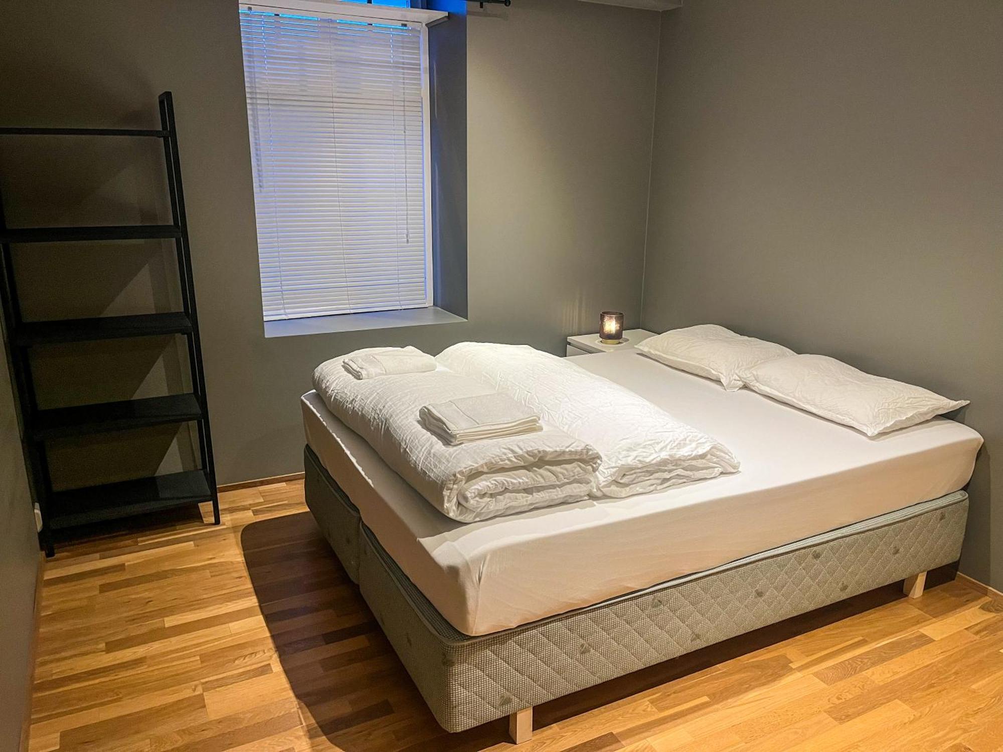 Two-Bedroom City Apartment With Fire Place, Free Parking And Fjordview Terrace - Calm And Central Ålesund Zewnętrze zdjęcie