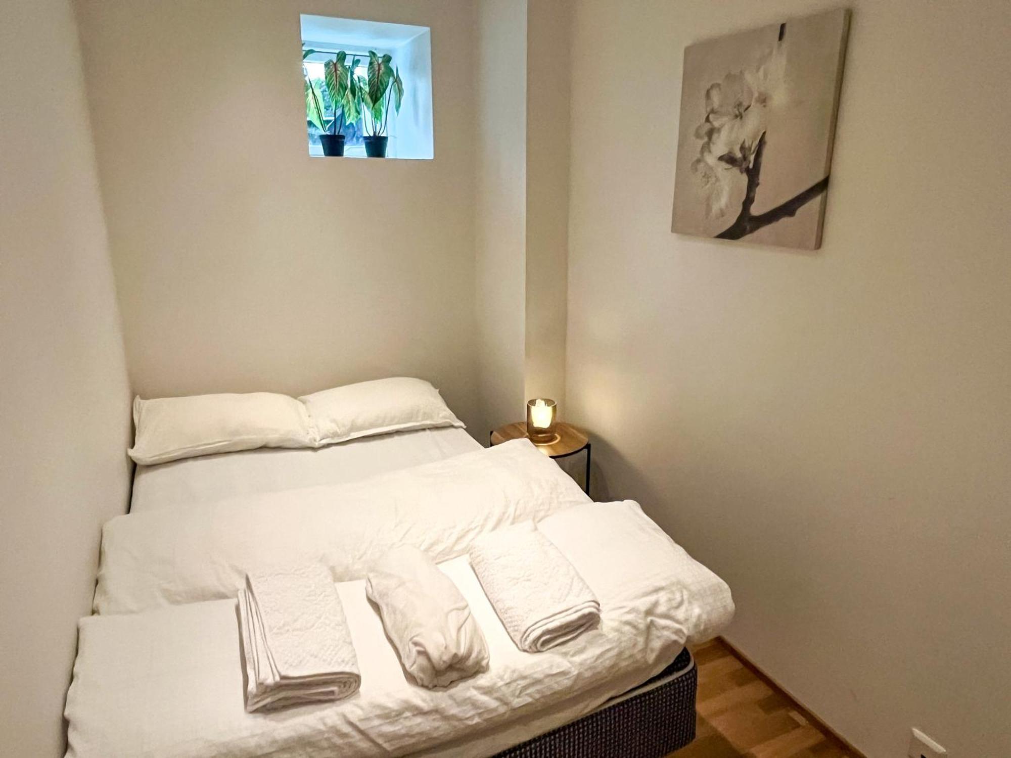 Two-Bedroom City Apartment With Fire Place, Free Parking And Fjordview Terrace - Calm And Central Ålesund Zewnętrze zdjęcie